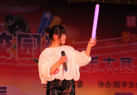 20161207025855932.jpg 調(diào)整大小 優(yōu)秀獎(jiǎng):張佳佳.jpg