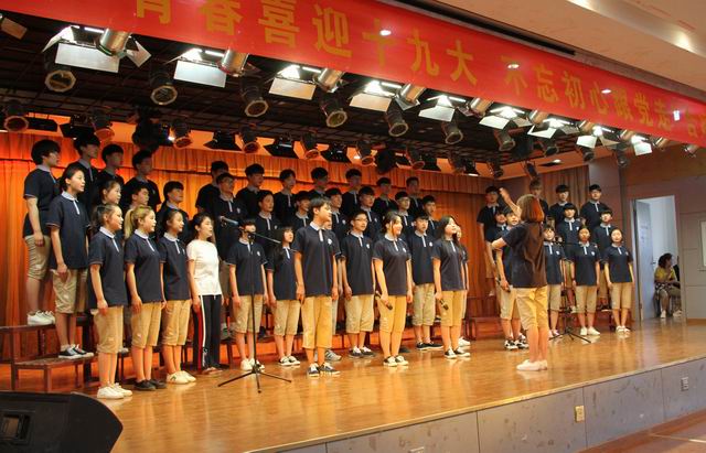 20170525034607447.jpg 調(diào)整大小 6、三等獎(jiǎng):16計(jì)算機(jī)3+2班代表隊(duì).jpg