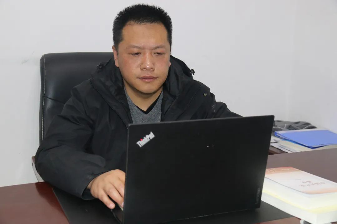 07e0afd33b0b78410f4ec9bd6e21952b.jpg 07e0afd33b0b78410f4ec9bd6e21952b.jpg